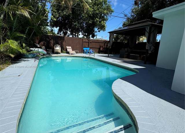 Property at 1829 NE 176th St, North Miami Beach, FL 33162, 3 beds, 2.5 baths