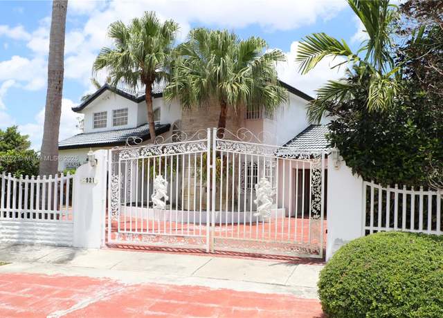 Property at 2921 SW 141st Ct, Miami, FL 33175, 4 beds, 3 baths