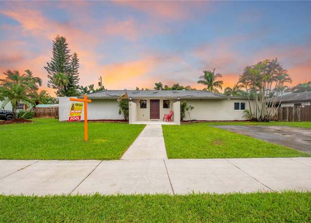 Property at 435 NW 18th St, Homestead, FL 33030, 3 beds, 2 baths