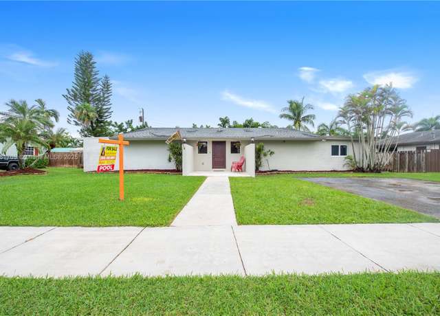 Property at 435 NW 18th St, Homestead, FL 33030, 3 beds, 2 baths