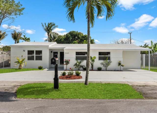 Property at 5365 SW 97th Ct, Miami, FL 33165, 6 beds, 3 baths