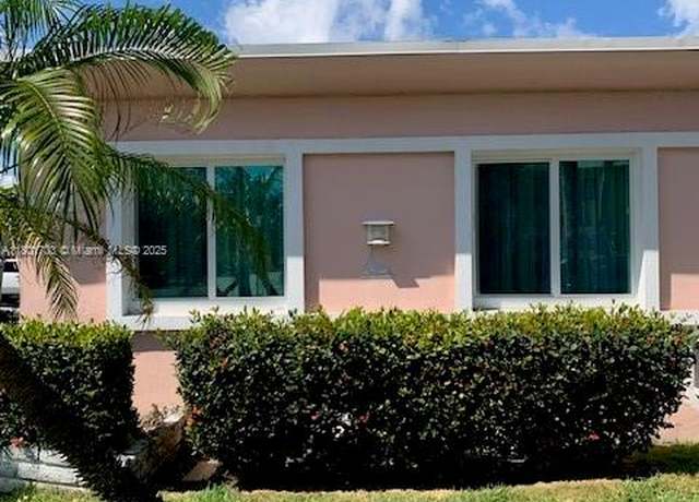 Property at 1785 Calais Dr #6, Miami Beach, FL 33141, 2 beds, 2 baths