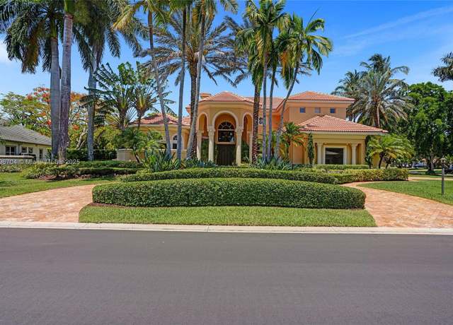 Property at 10233 NW 66th Dr, Parkland, FL 33076, 6 beds, 5.5 baths