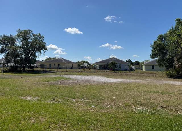 Property at 936 Zana Dr, Fort Myers, FL 33905