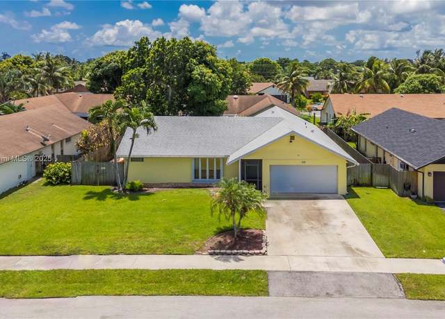 Property at 3800 NW 8th St, Delray Beach, FL 33445, 4 beds, 2 baths