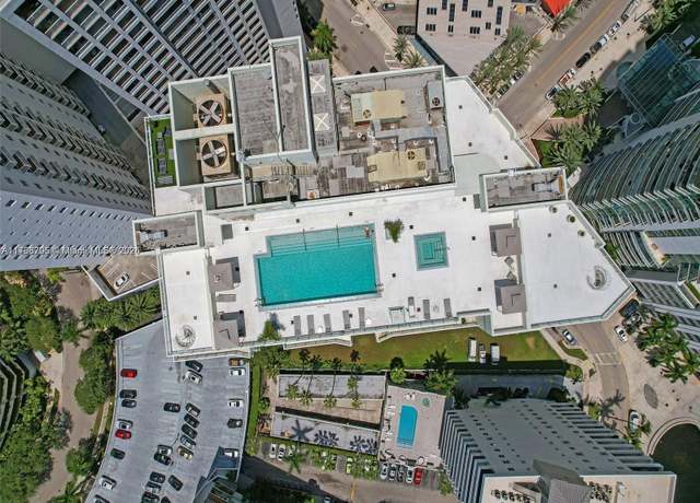 Property at 218 SE 14th St #1203, Miami, FL 33131, 2 beds, 2.5 baths