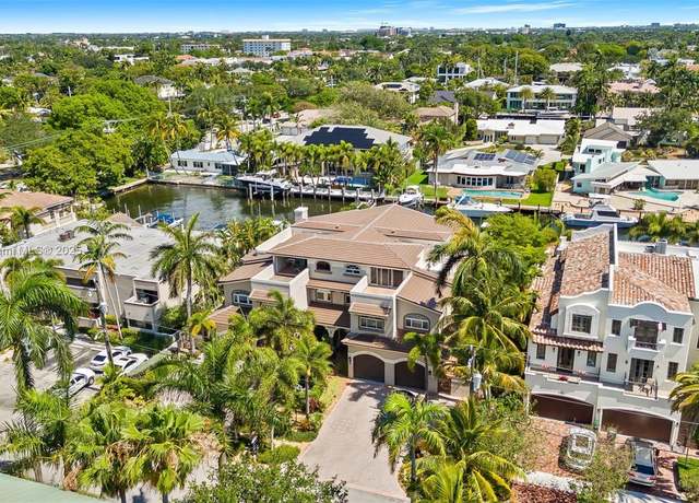 Property at 2719 NE 15th St #4, Fort Lauderdale, FL 33304, 4 beds, 2.5 baths