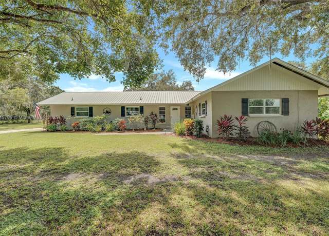 Property at 1133 Crescent Ave, FL 33935, 3 beds, 2 baths