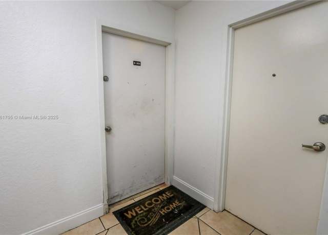 Property at 9143 SW 77th Ave Unit B808, Miami, FL 33156, 3 beds, 2 baths