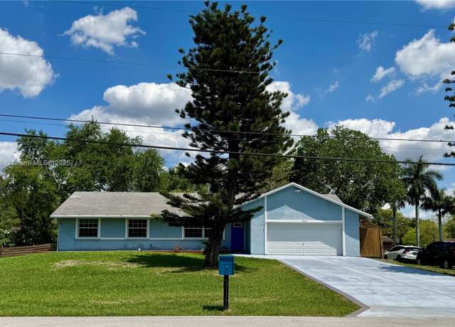 Property at 5010 SW 201st Ter, Southwest Ranches, FL 33332, 3 beds, 2 baths