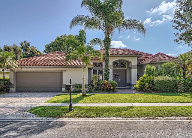 Property at 1081 SW 156th Ave, Pembroke Pines, FL 33027, 5 beds, 3 baths
