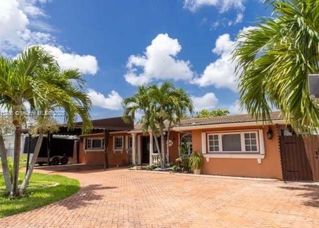 Property at 6250 W 6th Ave, Hialeah, FL 33012, 4 beds, 2 baths