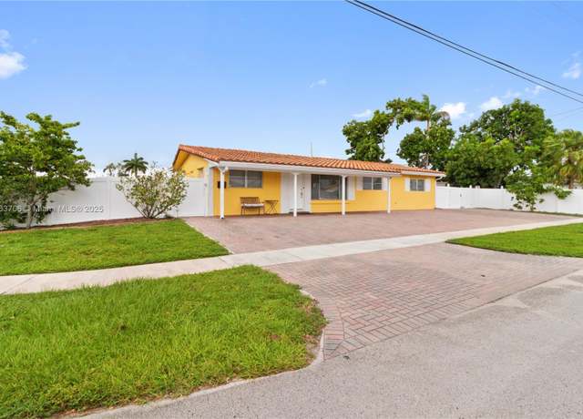 Property at 7490 Buchanan St, Hollywood, FL 33024, 3 beds, 2 baths