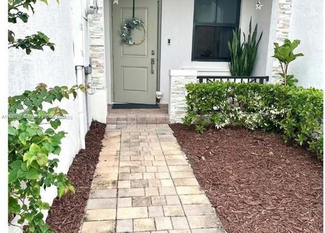 Property at 11922 SW 245th Ter, Homestead, FL 33032, 3 beds, 2.5 baths