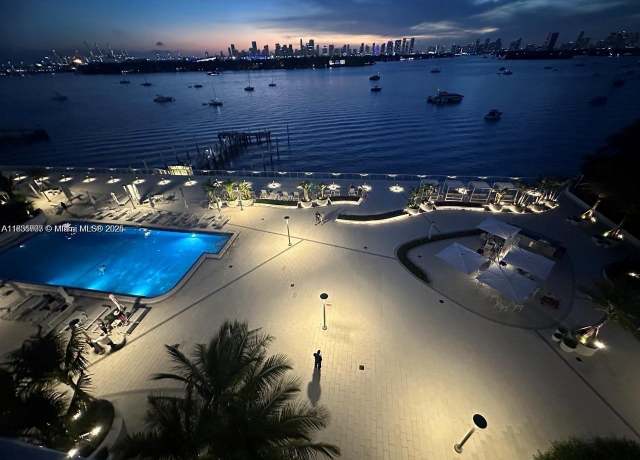 Property at 1035 West Ave #801, Miami Beach, FL 33139, 2 beds, 1.5 baths