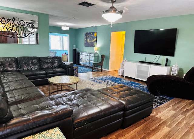 Property at 8600 NW 25th Ct, Sunrise, FL 33322, 3 beds, 1.5 baths