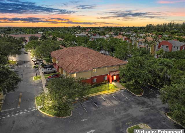 Property at 3335 Palomino Dr, Davie, FL 33024, 3 beds, 2 baths