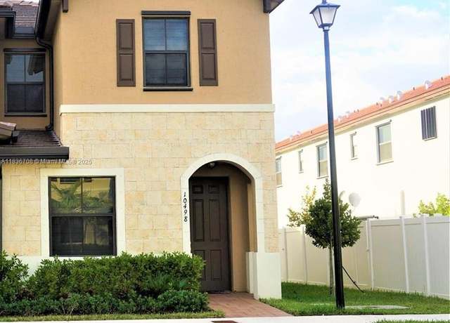 Property at 10498 W 33rd Way, Hialeah, FL 33018, 3 beds, 2.5 baths