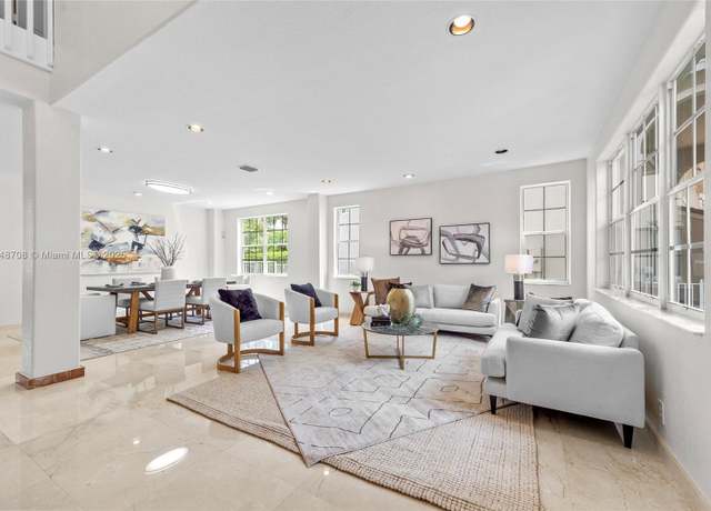 Property at 3848 Heron Ridge Ln, Weston, FL 33331, 6 beds, 4 baths
