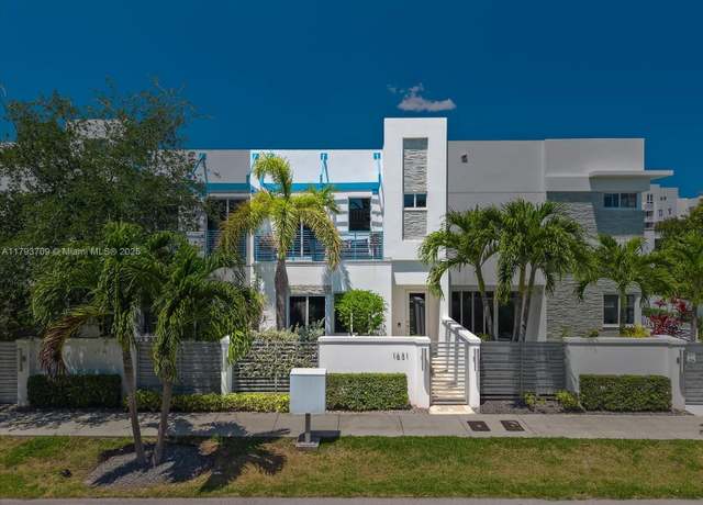 Property at 1631 NE 9th St, Fort Lauderdale, FL 33304, 3 beds, 3.5 baths