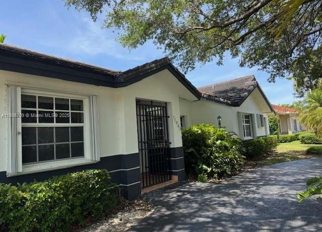 Property at 11985 SW 98th Ln, Miami, FL 33186, 3 beds, 2.5 baths
