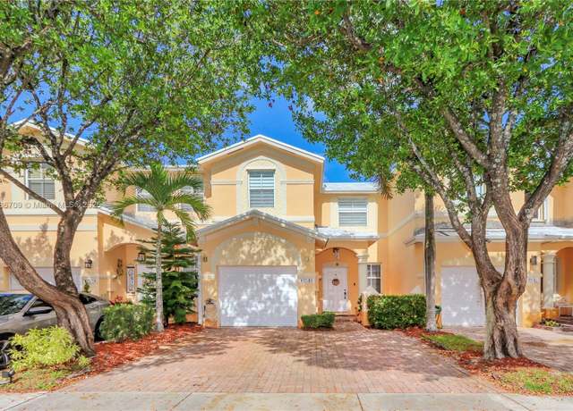 Property at 12548 SW 126th Ave, Miami, FL 33186, 3 beds, 2.5 baths