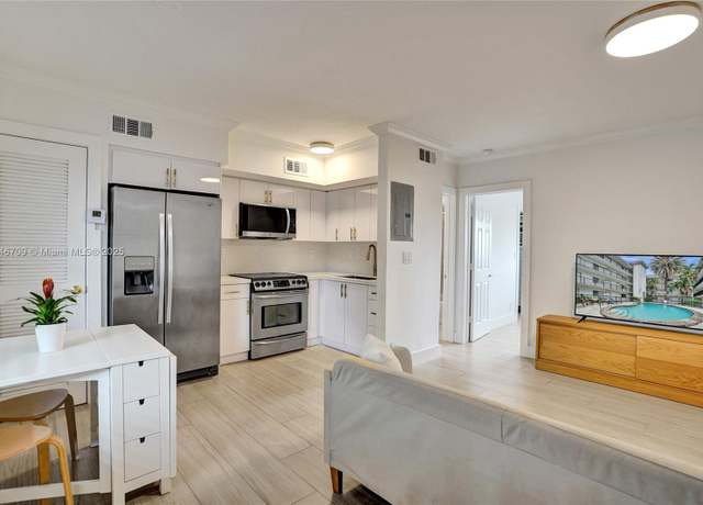 Property at 924 SE 2nd St #32, Fort Lauderdale, FL 33301, 1 bed, 1 bath