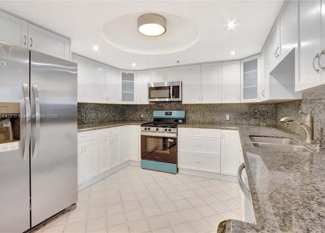 Property at 1627 Brickell Ave #2006, Miami, FL 33129, 2 beds, 2.5 baths
