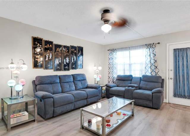 Property at 551 SW 135th Ave Unit 111B, Pembroke Pines, FL 33027, 2 beds, 1.5 baths