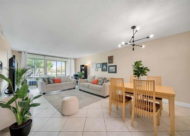 Property at 550 Oaks Ln #202, Pompano Beach, FL 33069, 2 beds, 2 baths