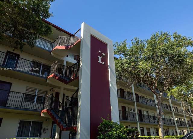 Property at 13250 SW 7th Ct Unit 208L, Pembroke Pines, FL 33027, 1 bed, 1.5 baths