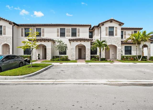 Property at 11829 SW 245th Ter #11829, Homestead, FL 33032, 3 beds, 2.5 baths
