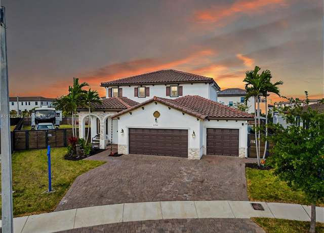 Property at 22986 SW 128th Pl, Miami, FL 33170, 5 beds, 3.5 baths
