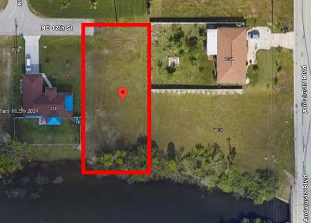 Property at 722 NE 12th St, Cape Coral, FL 33909