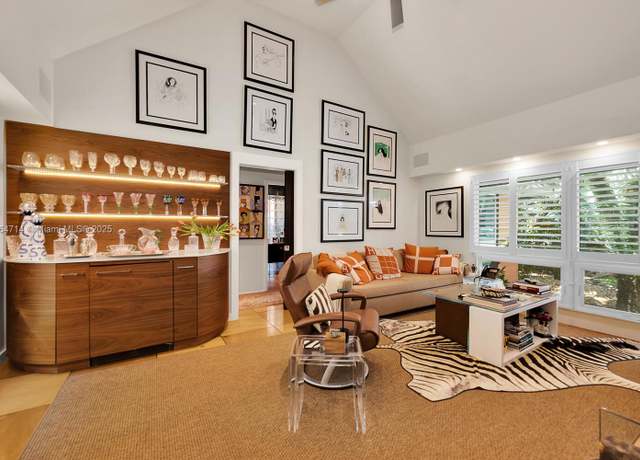 Property at 3950 Hardie Ave, Coconut Grove, FL 33133, 5 beds, 4 baths
