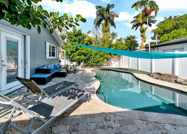 Property at 1507 Garfield St, Hollywood, FL 33020, 2 beds, 2 baths