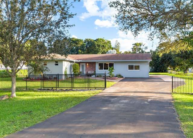 Property at 13390 SW 26th St, Davie, FL 33325, 3 beds, 3 baths
