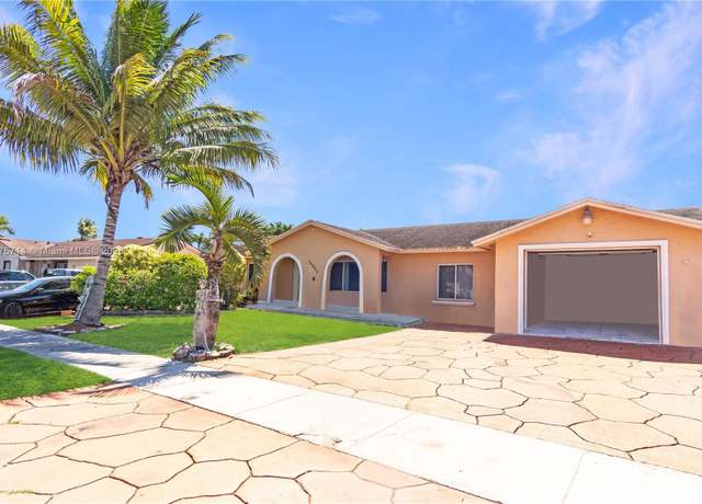 Property at 14822 SW 69th St, Miami, FL 33193, 5 beds, 3 baths