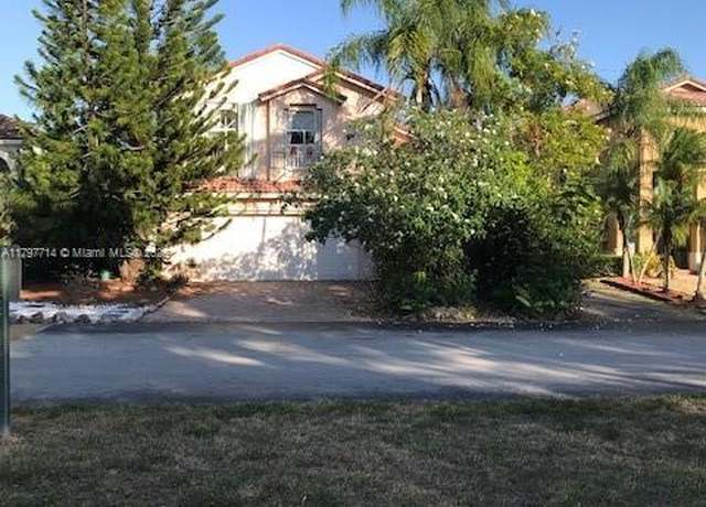 Property at 10135 SW 156th Ave, Miami, FL 33196, 4 beds, 2 baths