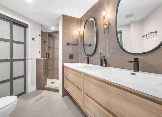 Property at 55 SE 6th St #2902, Miami, FL 33131, 2 beds, 2 baths