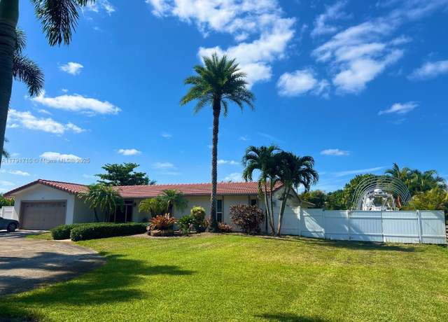Property at 14051 SW 15th Ct, Davie, FL 33325, 3 beds, 2 baths