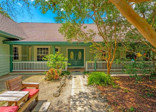 Property at 15820 SW 250th St, Homestead, FL 33031, 3 beds, 3 baths