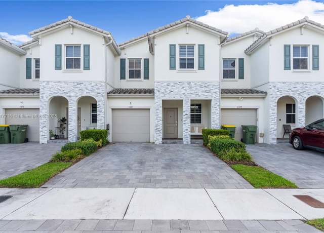 Property at 1321 SE 27th Ter, Homestead, FL 33035, 4 beds, 2.5 baths