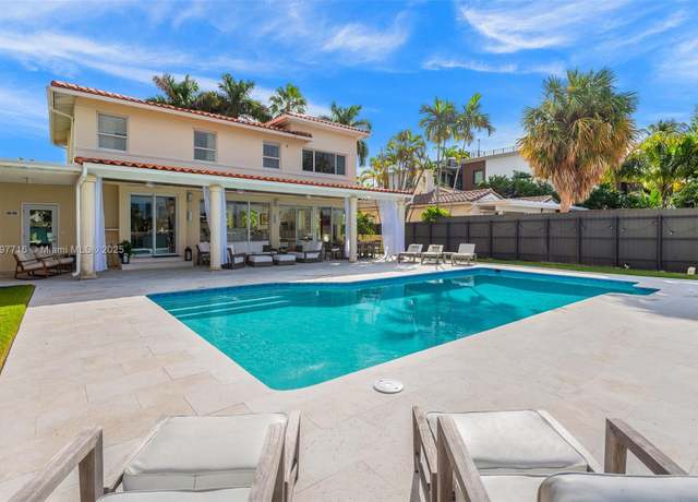 Property at 214 W Rivo Alto Dr, Miami Beach, FL 33139, 4 beds, 4.5 baths