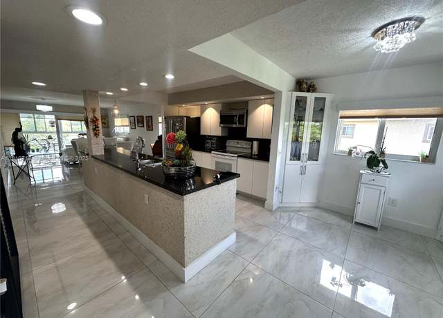 Property at 13700 SW 14th St Unit 412D, Pembroke Pines, FL 33027, 2 beds, 2 baths