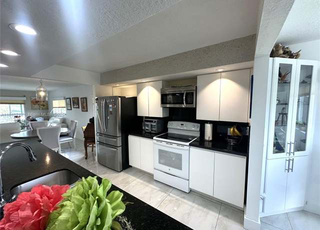 Property at 13700 SW 14th St Unit 412D, Pembroke Pines, FL 33027, 2 beds, 2 baths