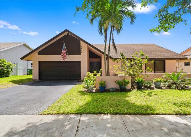 Property at 2401 NW 101st Ter, Pembroke Pines, FL 33026, 4 beds, 2 baths