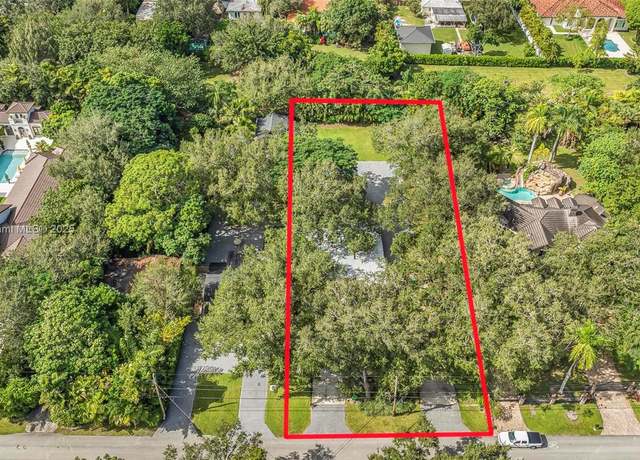 Property at 6830 SW 69th Ave, Miami, FL 33143, 4 beds, 3 baths