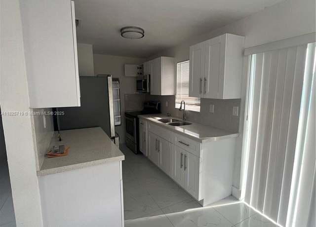 Property at 14730 SW 104th Ct, Miami, FL 33176, 3 beds, 2 baths