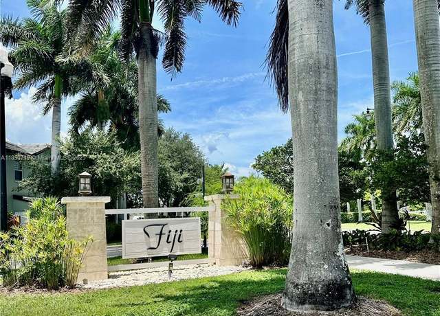Property at 133 SE 28th Ter #8, Homestead, FL 33033, 3 beds, 3 baths
